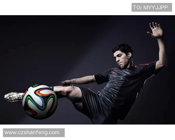 足球明星与总统同框合影展现体育与政治的完美结合引发全球关注