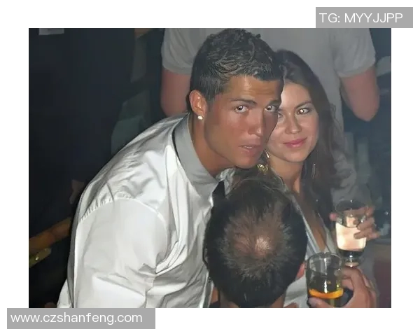 足球明星因家庭纠纷被指控活埋母亲事件背后的真相与影响分析